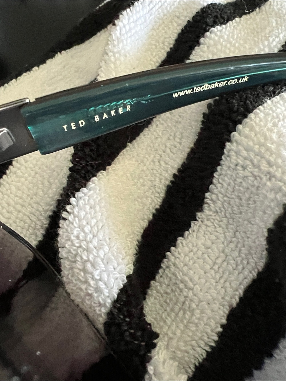 Ted Baker Teal and Black Sunglass Temple Arm with Logo - Picture 7 of 12